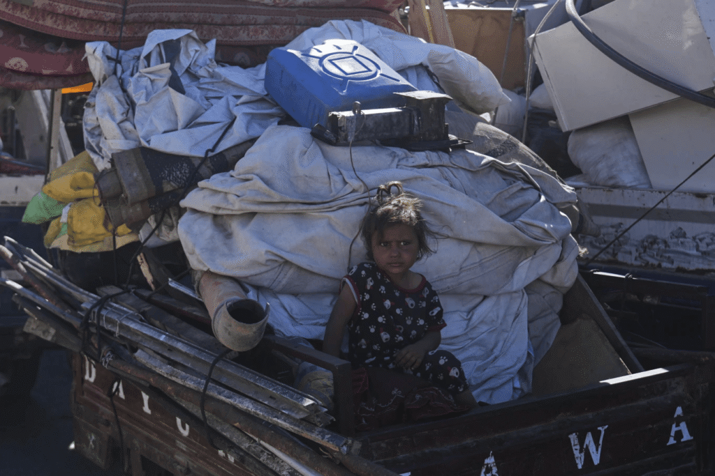 Palestinians fleeing Gaza City